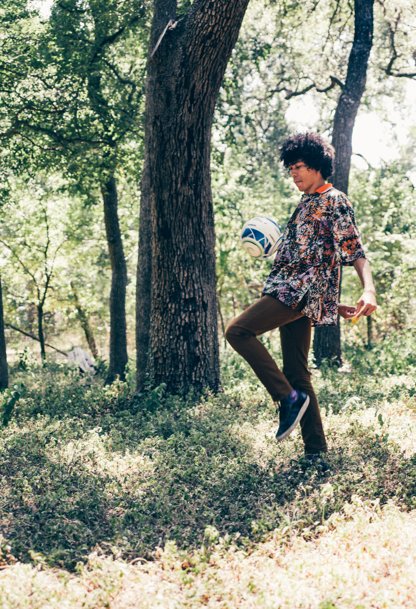 Dinho Almeida of Boogarins