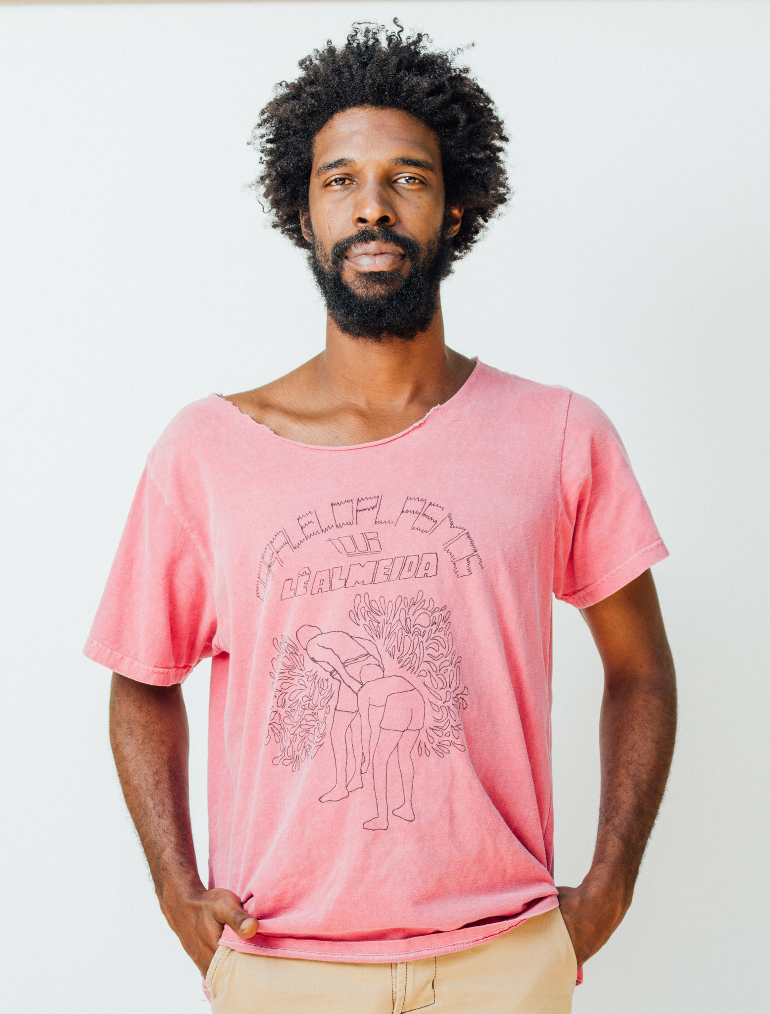 Ynaiã Benthroldo of Boogarins