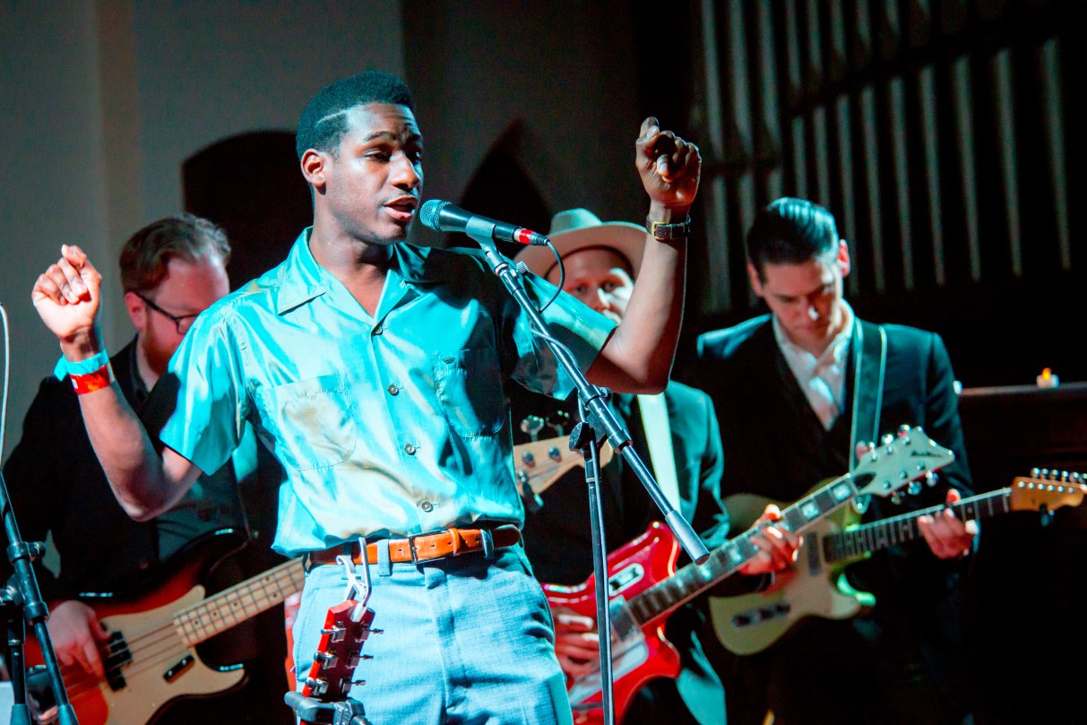 Leon Bridges - Photo by Shelley Hiam