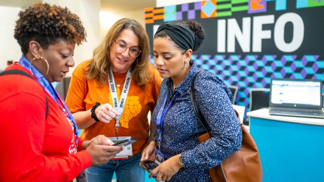 SXSW 2024 Volunteer and Attendees – Photo by Tico Mendoza