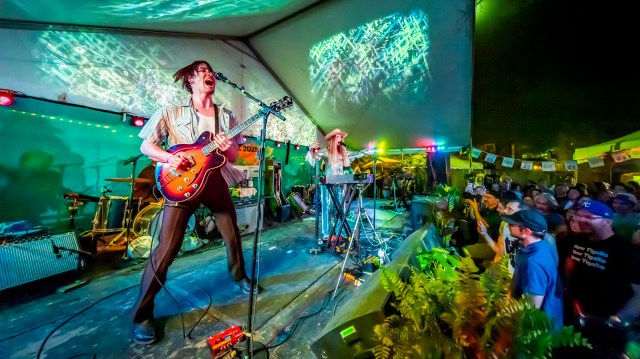 Cari Cari – SXSW 2025 – Photo by Aaron Rogosin Cari Cari – SXSW 2025 – Photo by Aaron Rogosin